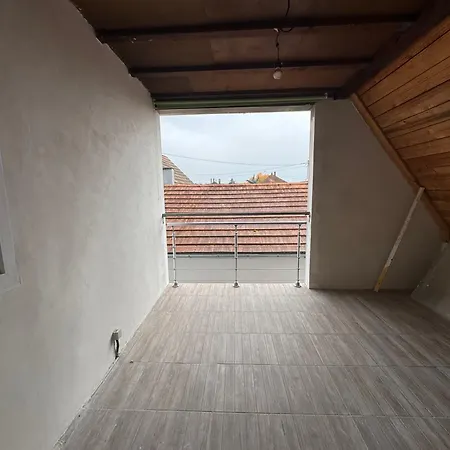 Instant Reposant アパート